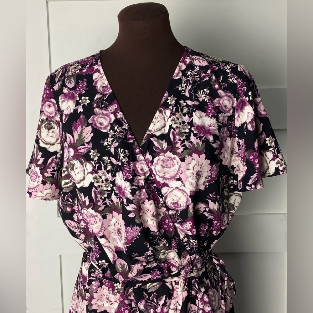 Free Press Black & Pink Floral Wrap Dress Size Large - Picture 7 of 14